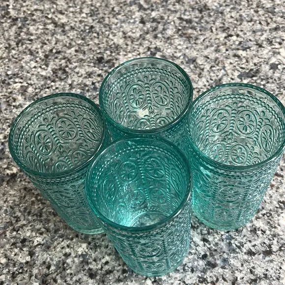 A set of 4 Decorative Tall Glasses in bluish green. 5.5” tall. New! - Picture 4 of 4